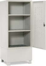 Sklad nebezpecnych kvapalin s policami 11699